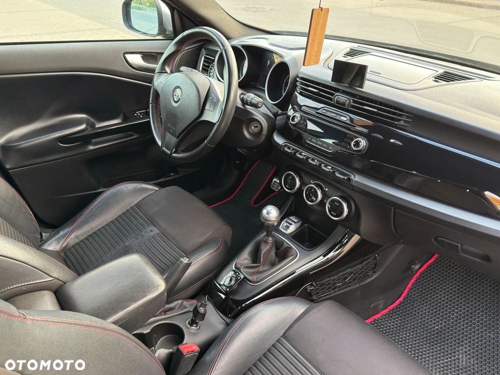 Alfa Romeo Giulietta 1.4 TB Distinctive - 19
