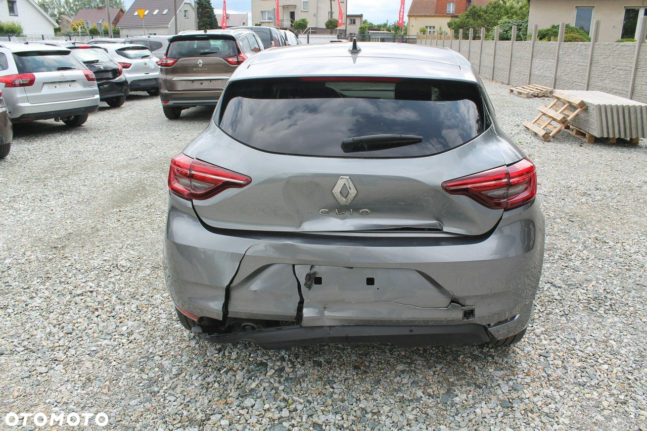 Renault Clio - 6