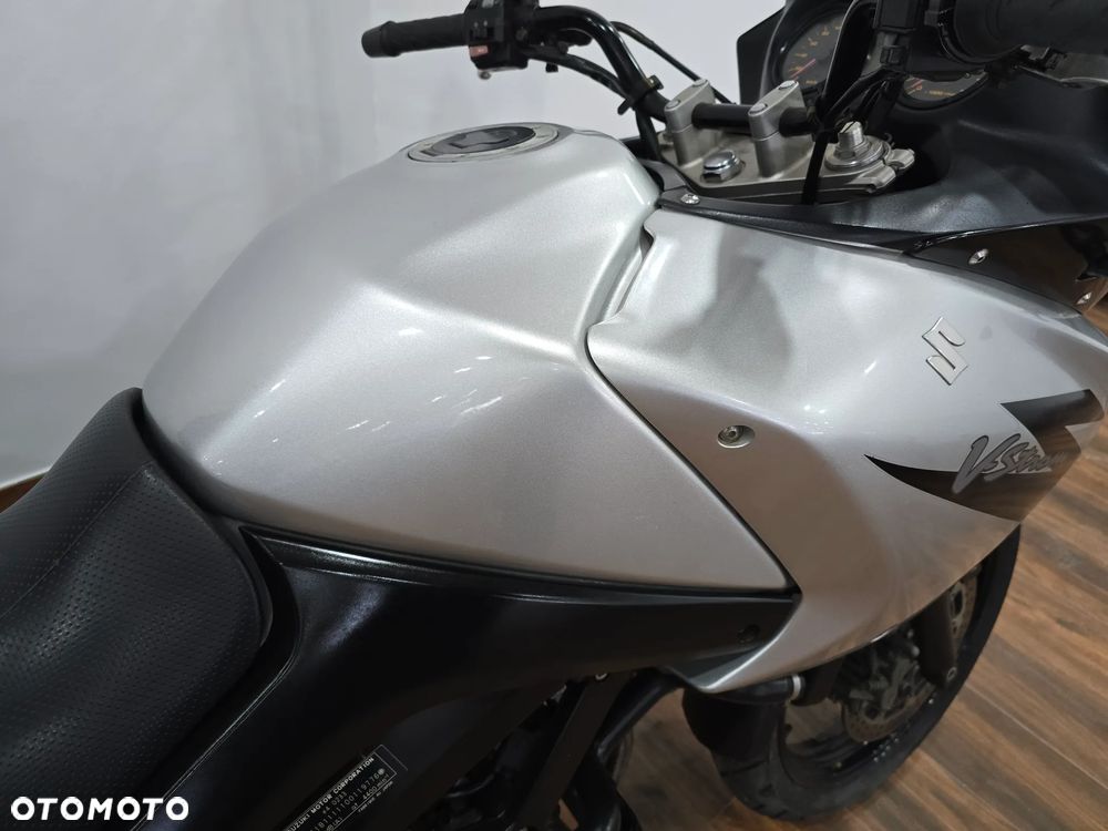 Suzuki DL - 15