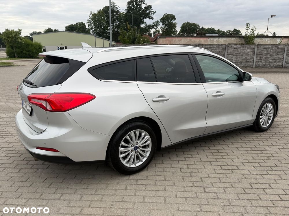 Ford Focus 2.0 EcoBlue Titanium Business - 24