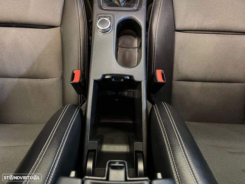 Mercedes-Benz A 180 d Style - 28