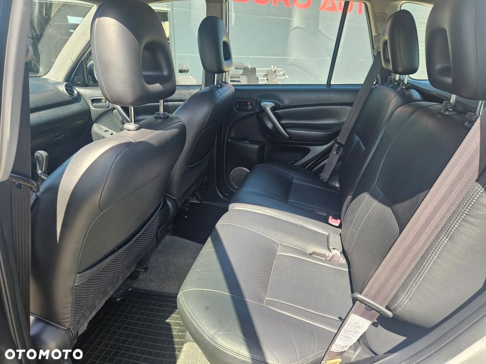 Toyota RAV4 D-4D 4x4 Executive - 11