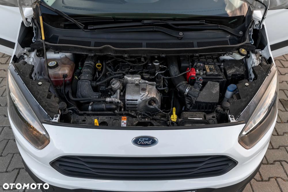 Ford Tourneo Courier 1.0 EcoBoost Trend - 39