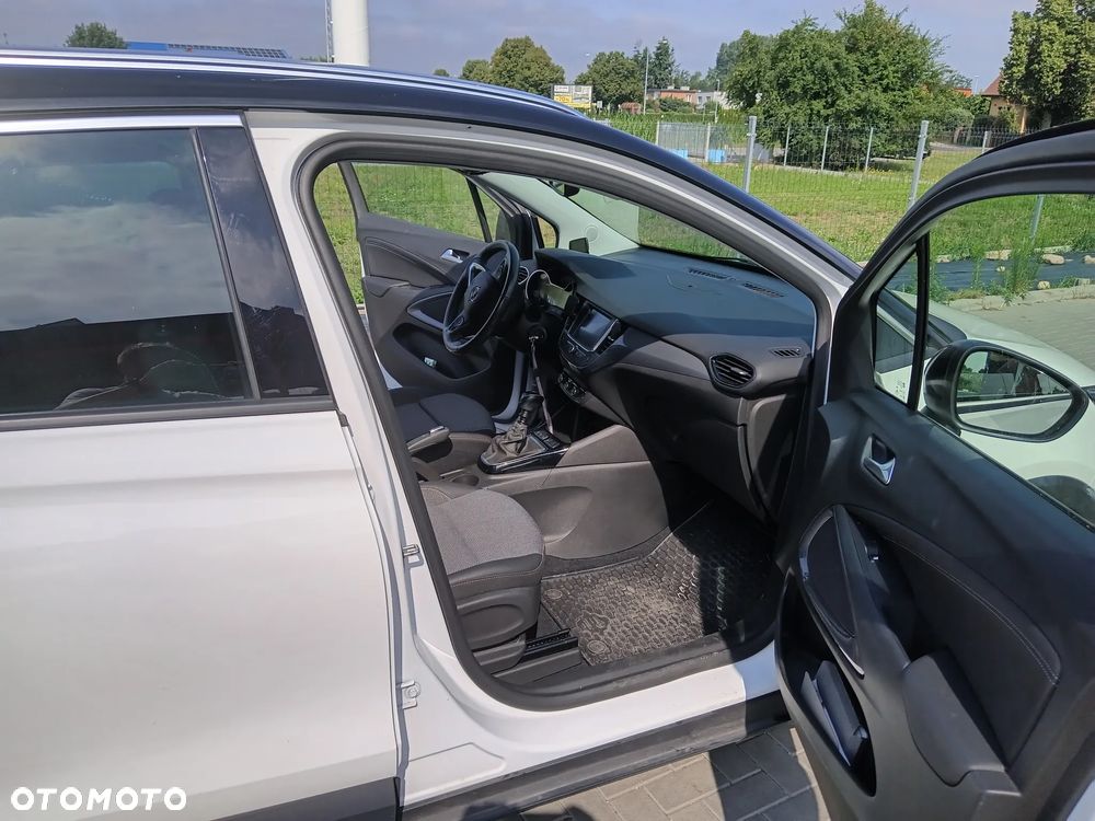 Opel Crossland X - 11