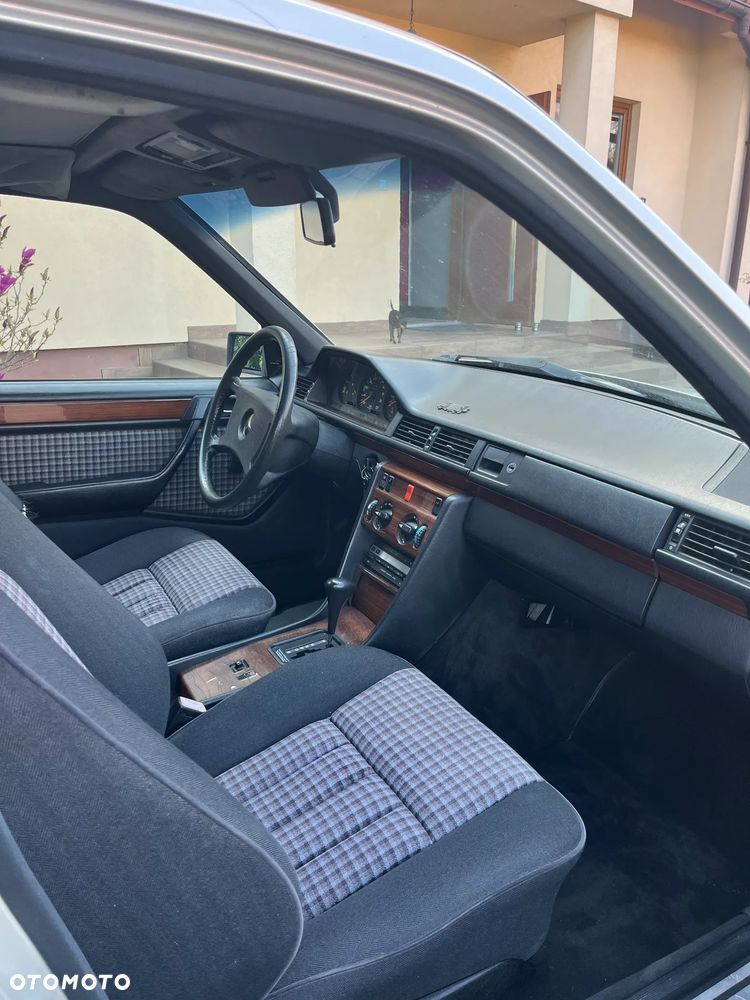 Mercedes-Benz W124 (1984-1993) - 4