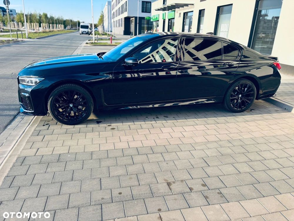 BMW Seria 7 740i - 5