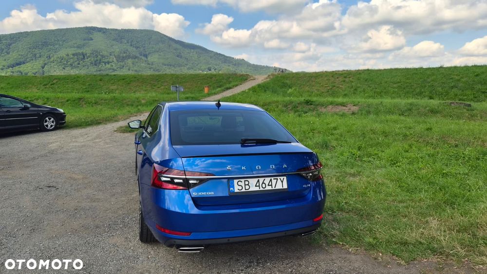 Skoda Superb 2.0 TSI 4x4 L&K DSG - 9