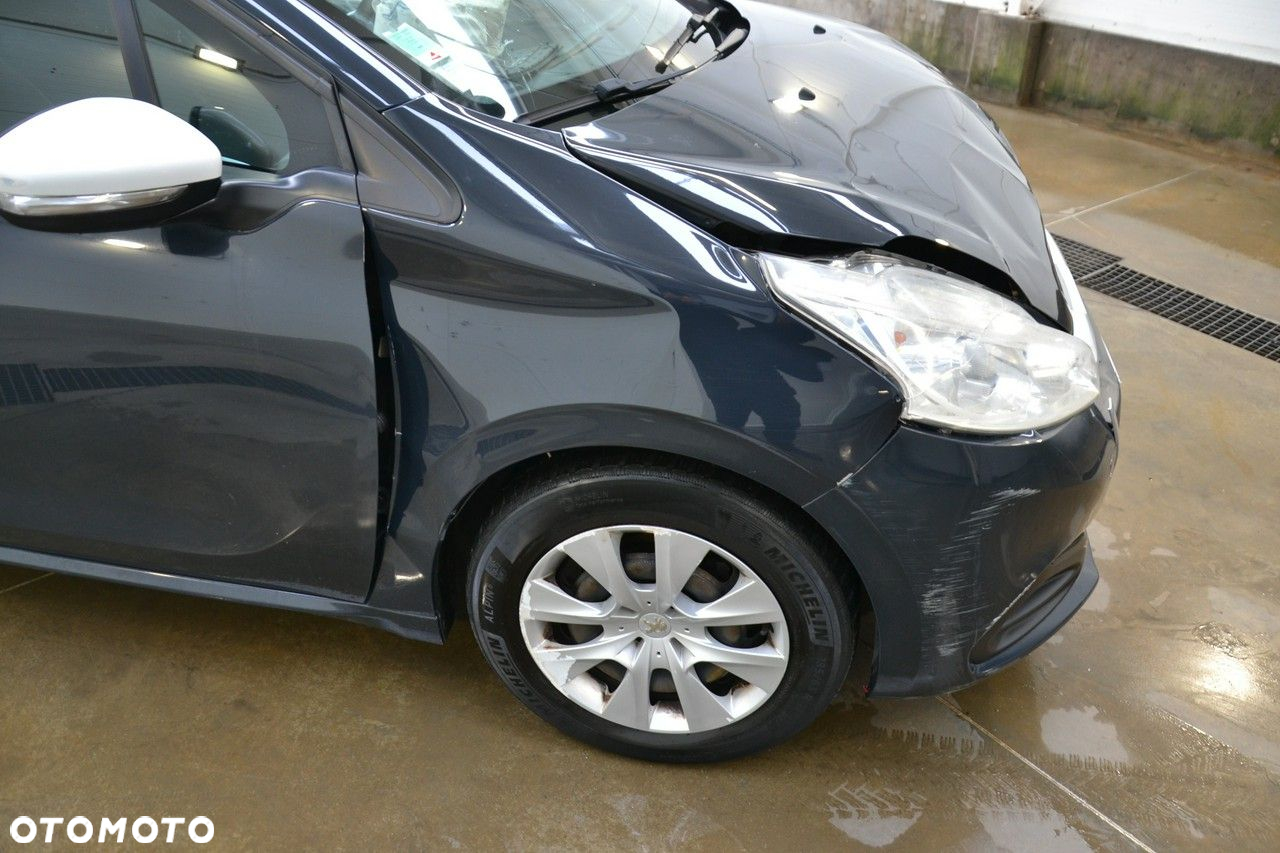 Peugeot 208 - 13