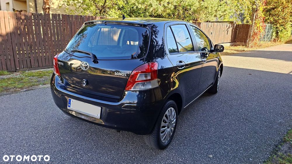 Toyota Yaris - 13
