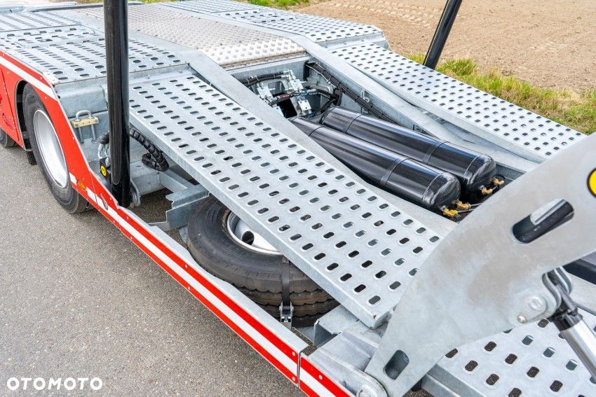 Mercedes-Benz Actros - 21