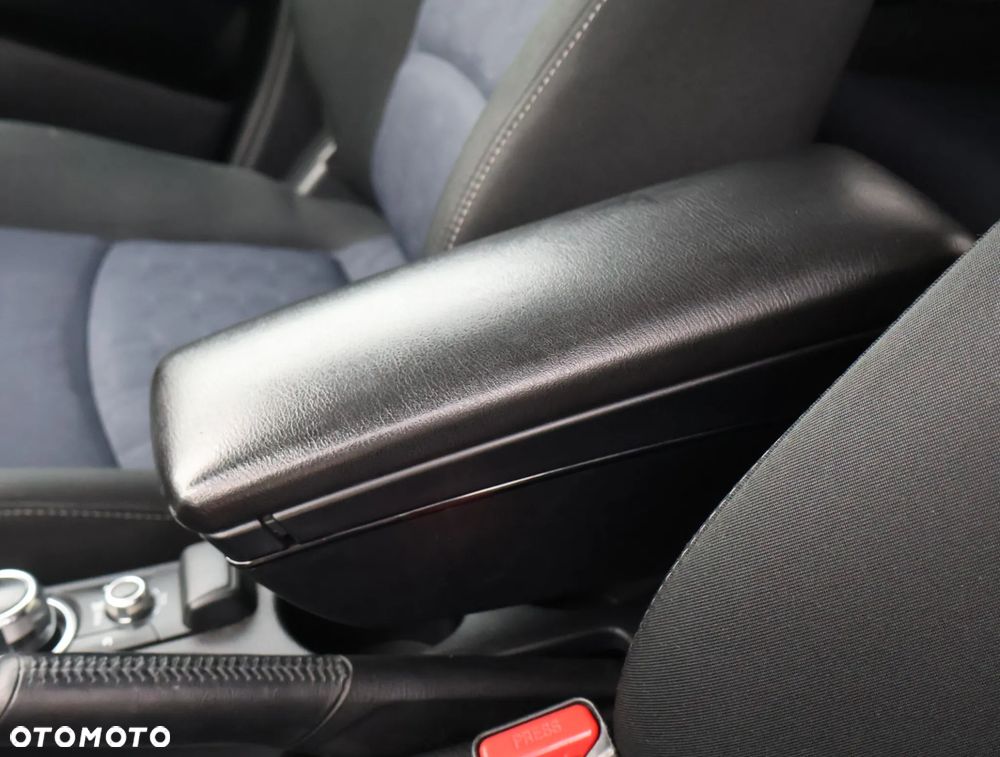Mazda 2 - 17