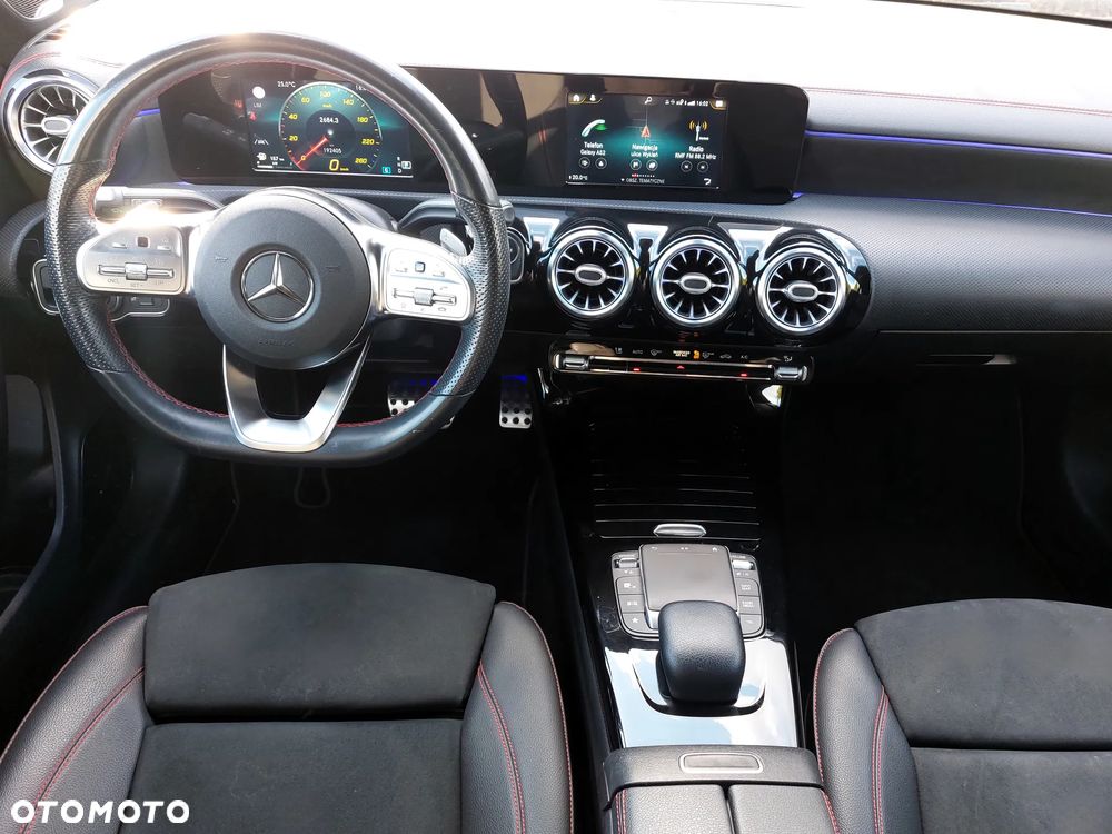Mercedes-Benz CLA 200 Shooting Brake 7G-DCT AMG Line - 15