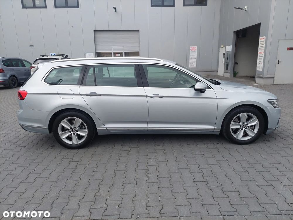 Volkswagen Passat - 8