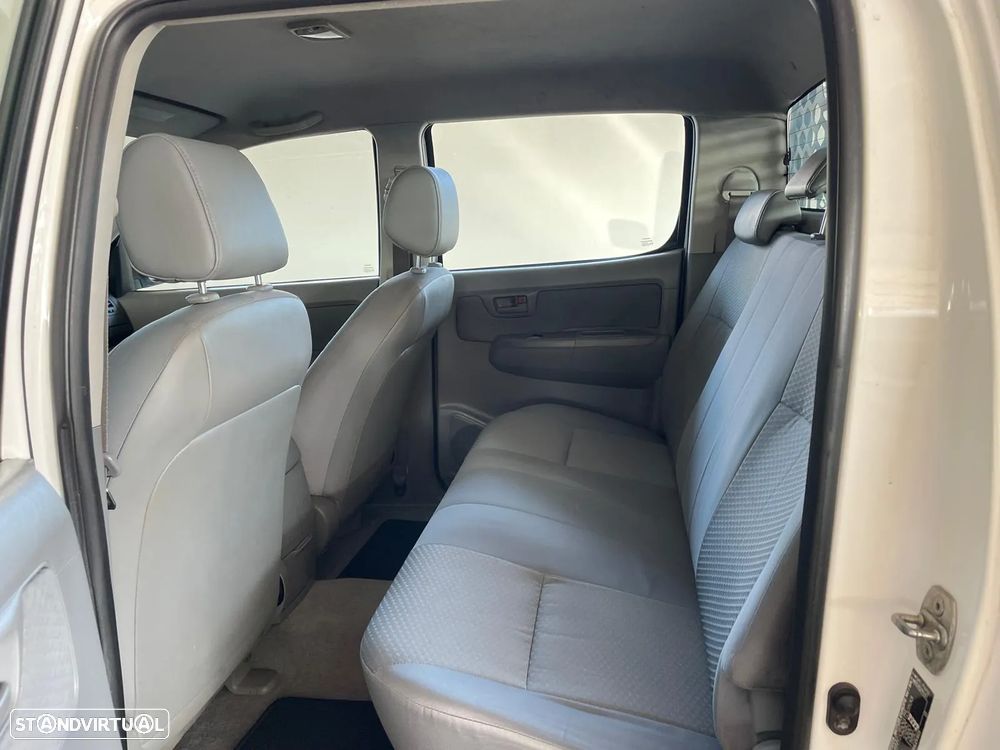Toyota Hilux 2.5 D-4D 2WD CD - 16