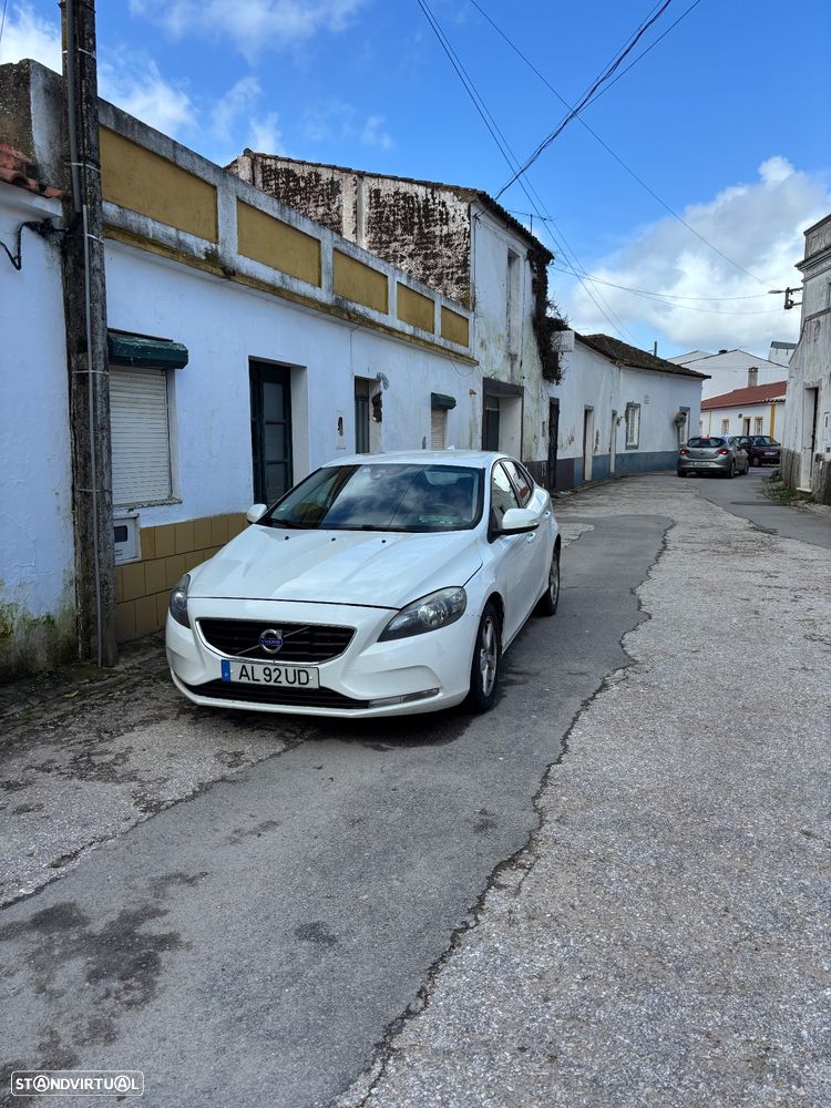 Volvo V40 1.6 D2 Momentum Eco - 3