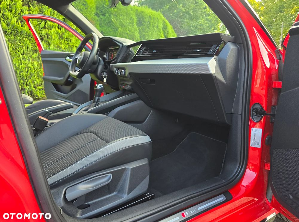 Audi A1 Sportback 30 TFSI S-Line S-tronic - 13