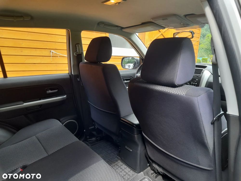 Suzuki Grand Vitara - 12