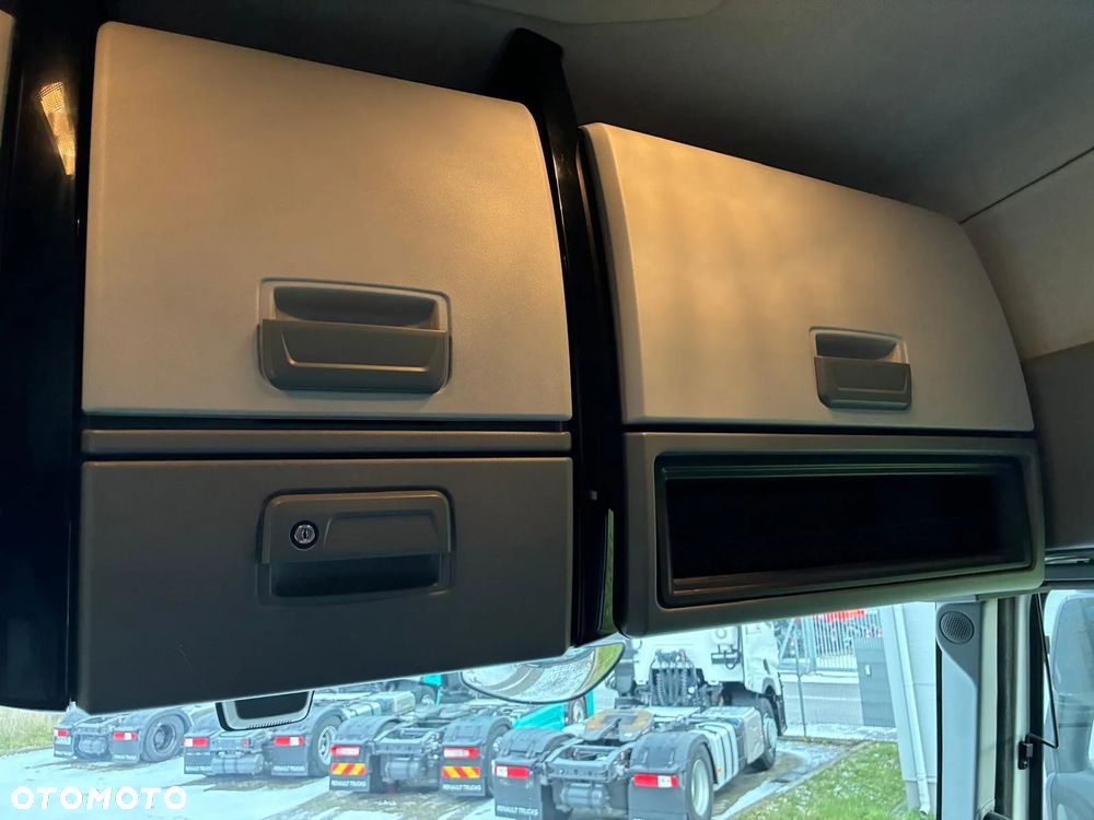 Renault T460 Sleeper Cab - 15