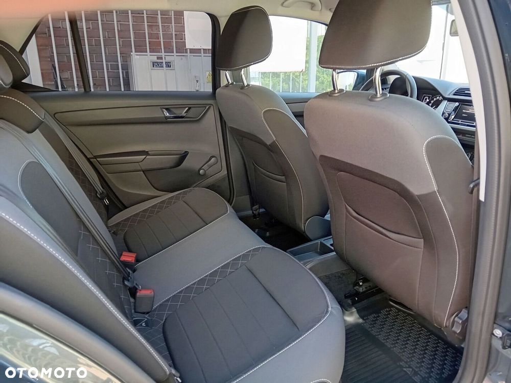 Skoda Fabia 1.0 TSI Ambition - 7