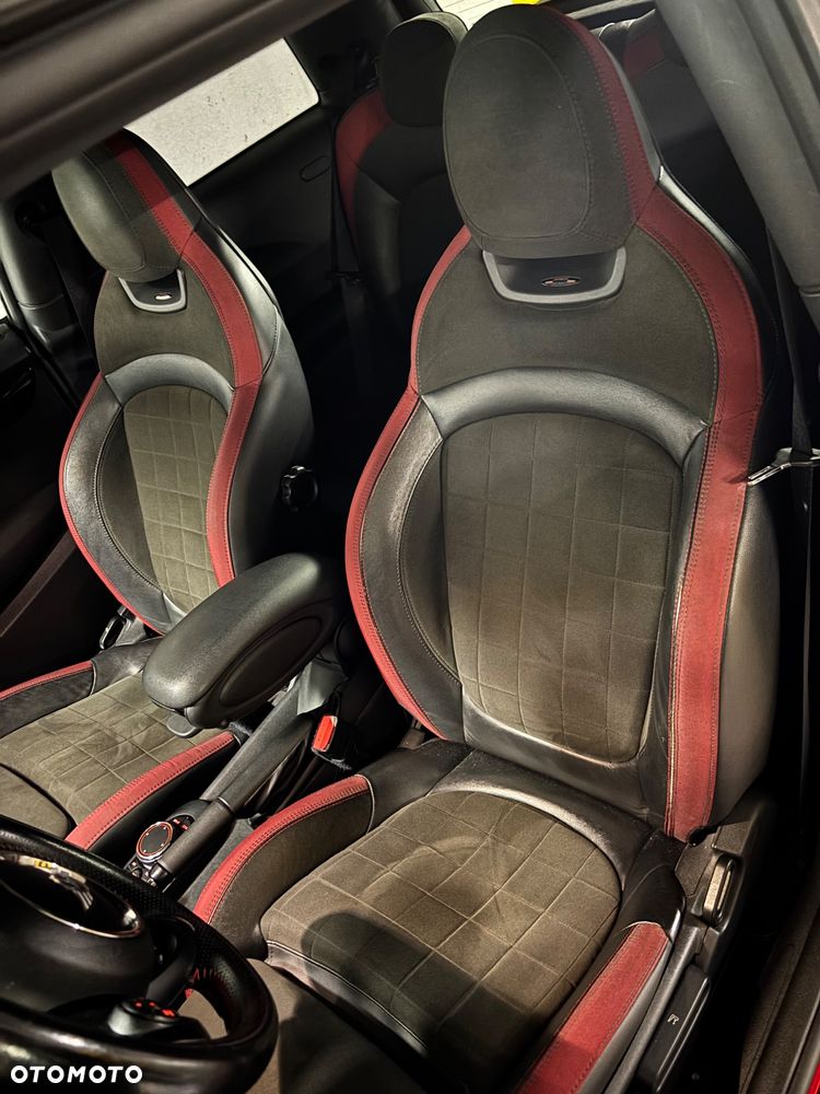 MINI John Cooper Works - 11