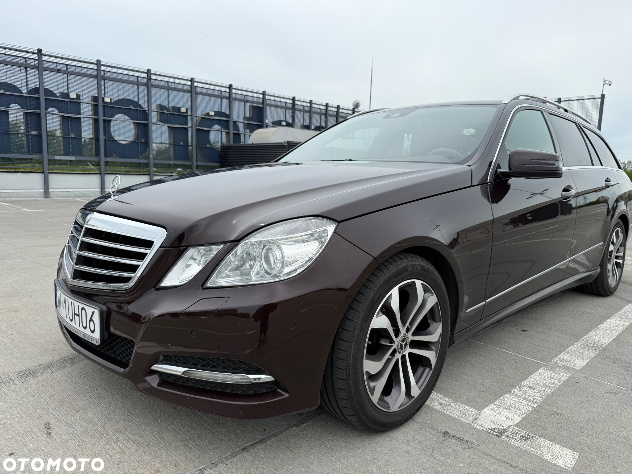 Mercedes-Benz Klasa E 250 T CDI DPF BlueEFFICIENCY Automatik Avantgarde - 2