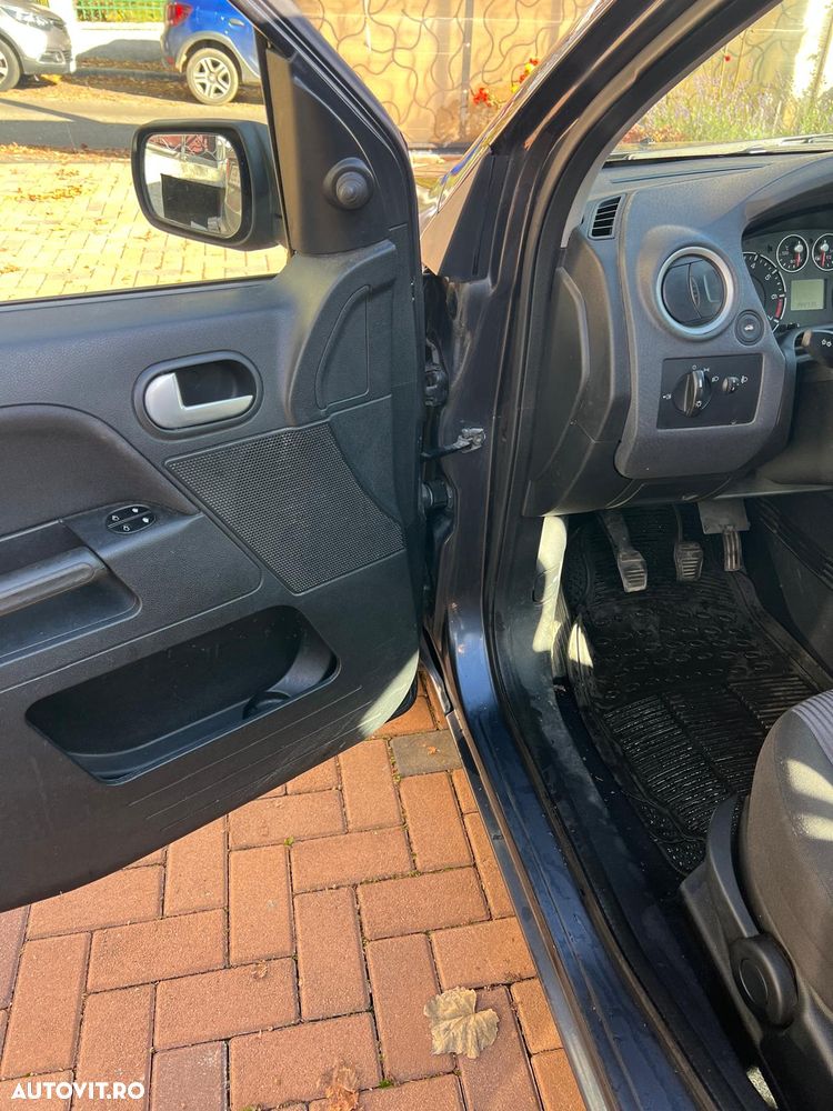Ford Fusion 1.4 + - 6