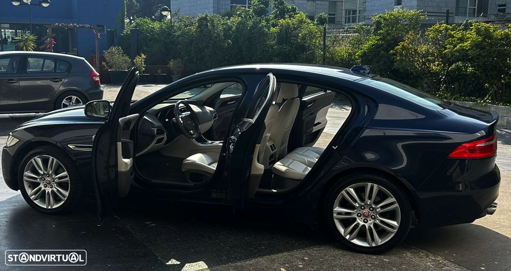 Jaguar XE 20d Aut. Prestige - 22