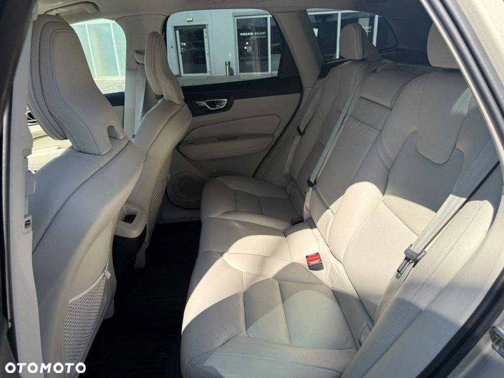 Volvo XC 60 - 26