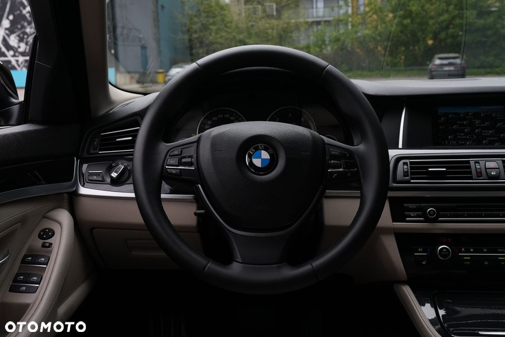 BMW Seria 5 518d - 22