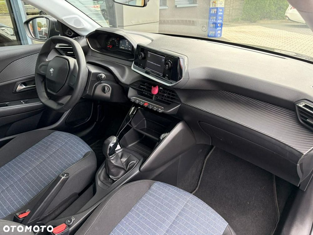 Peugeot 208 - 5