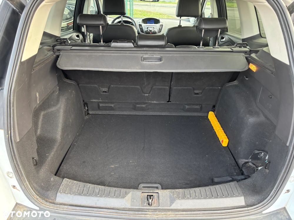 Ford Kuga 2.0 TDCi 4x4 Titanium - 19