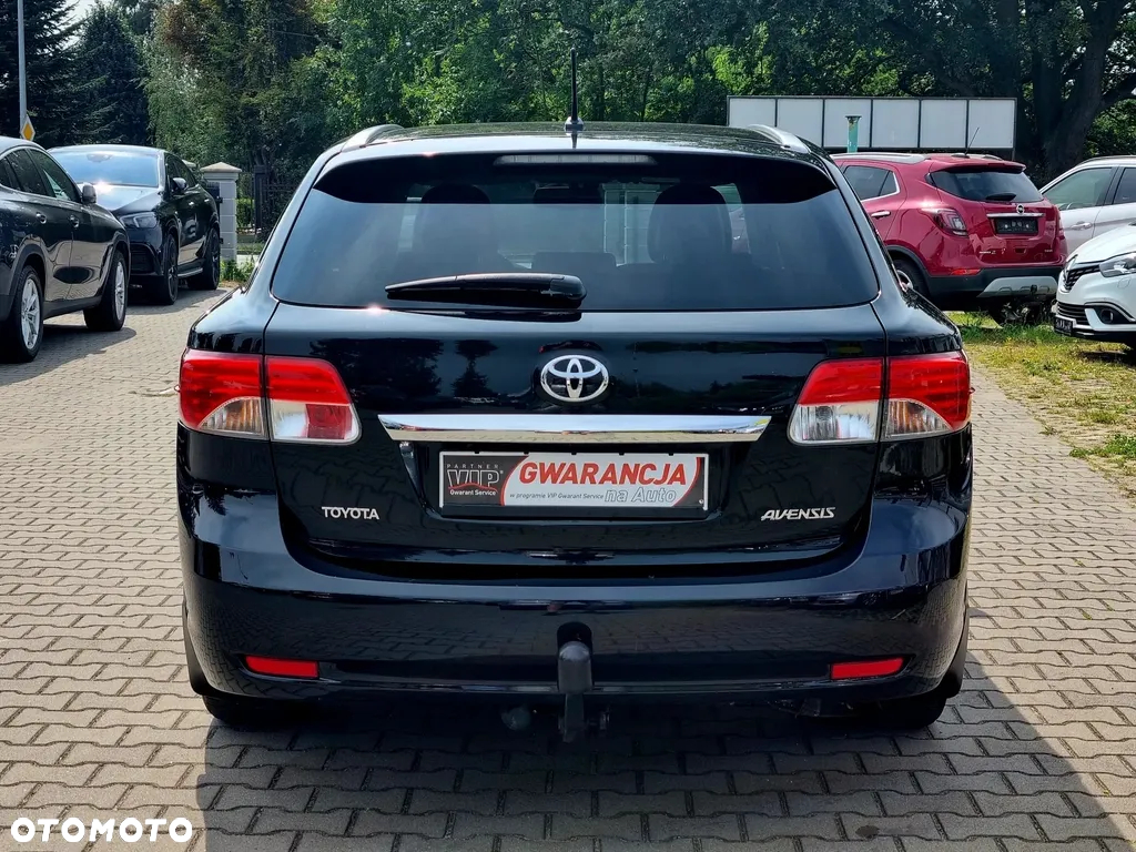 Toyota Avensis 1.8 Premium - 6