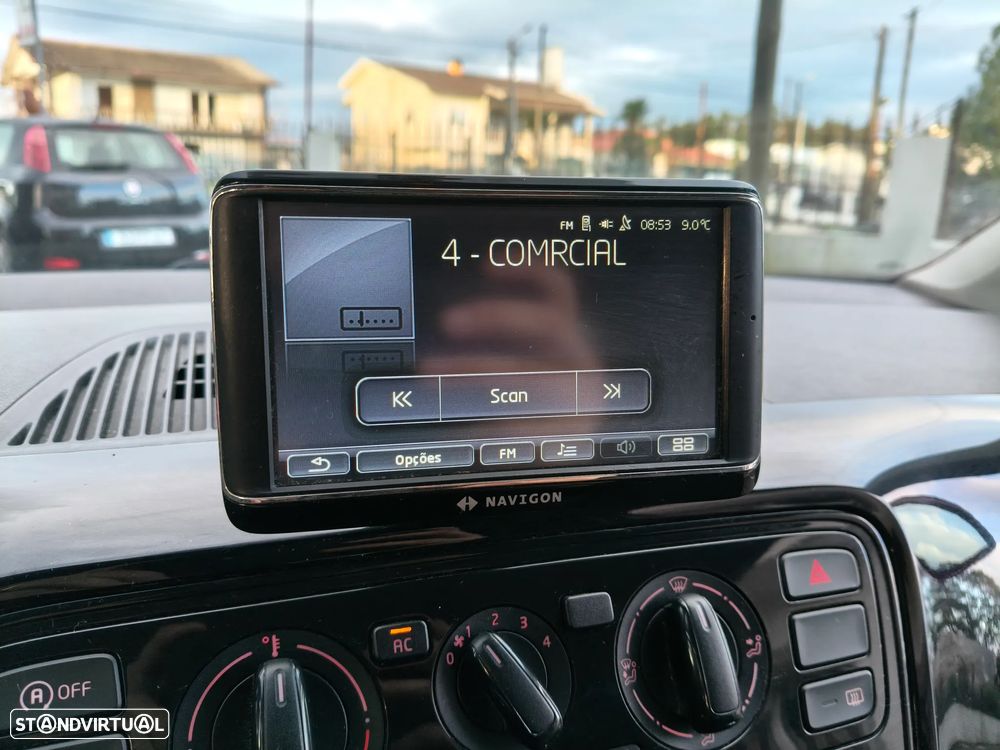 VW Up! 1.0 BlueMotion Groove - 15