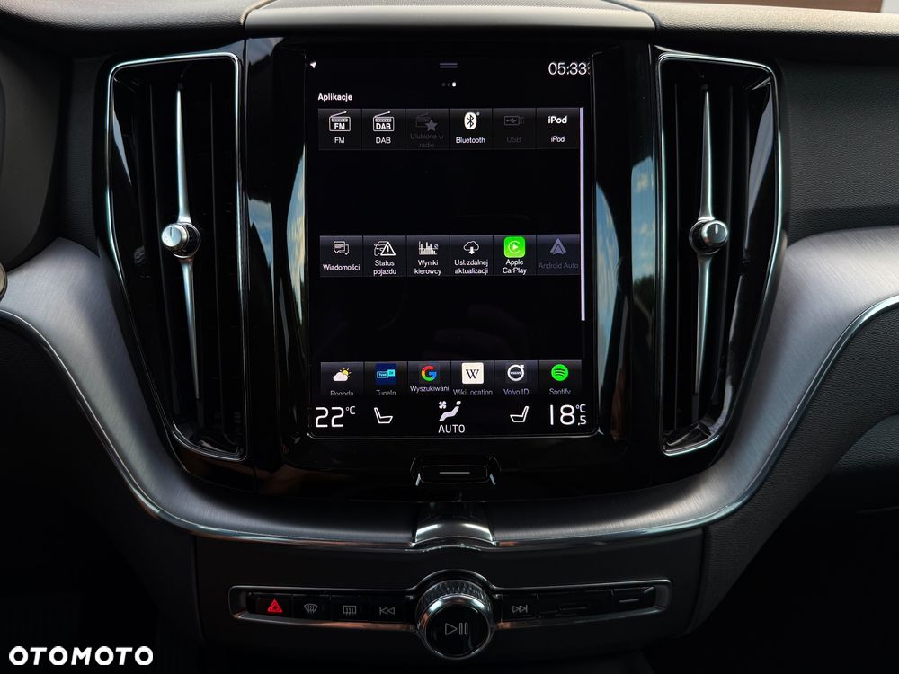 Volvo XC 60 B4 D AWD Momentum Pro - 24