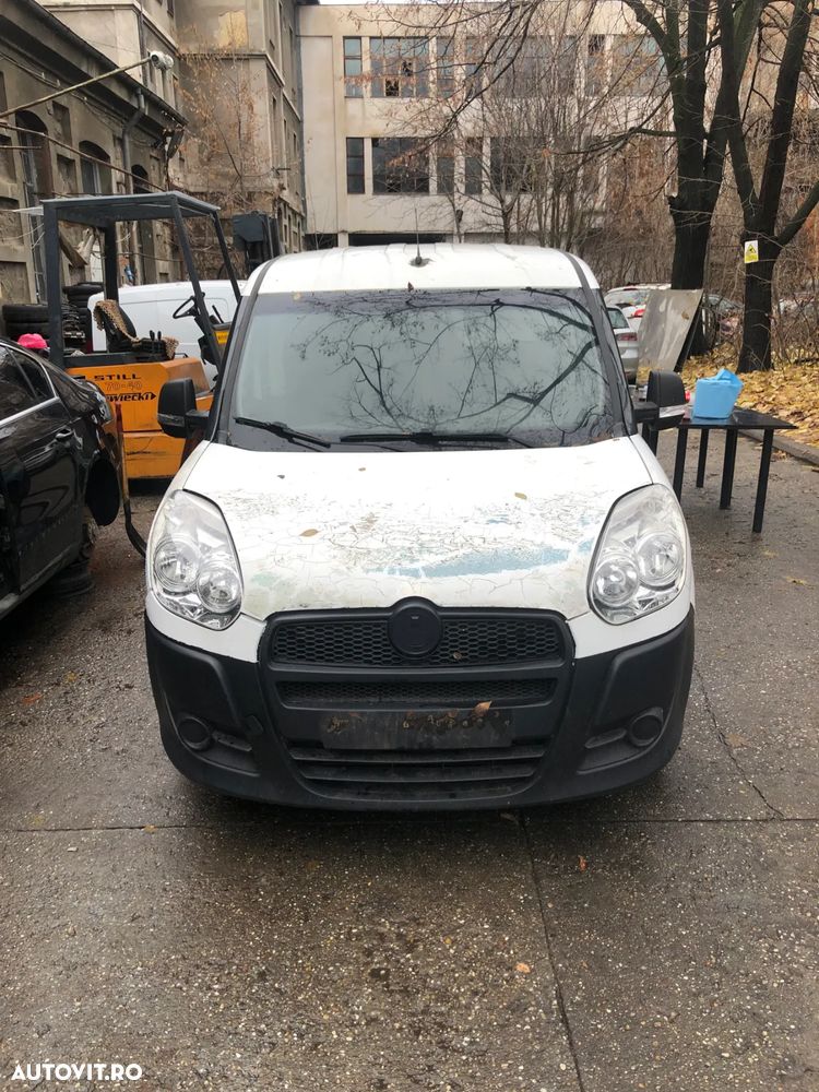 Dezmembrez Fiat Doblo alb 2013 - 2