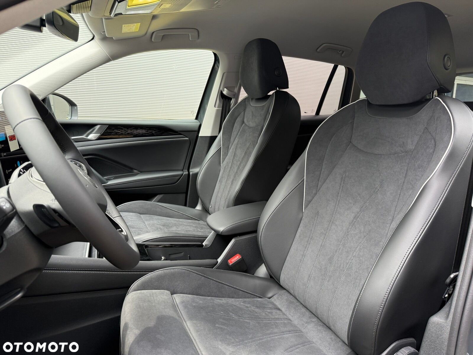 Volkswagen Tiguan - 12