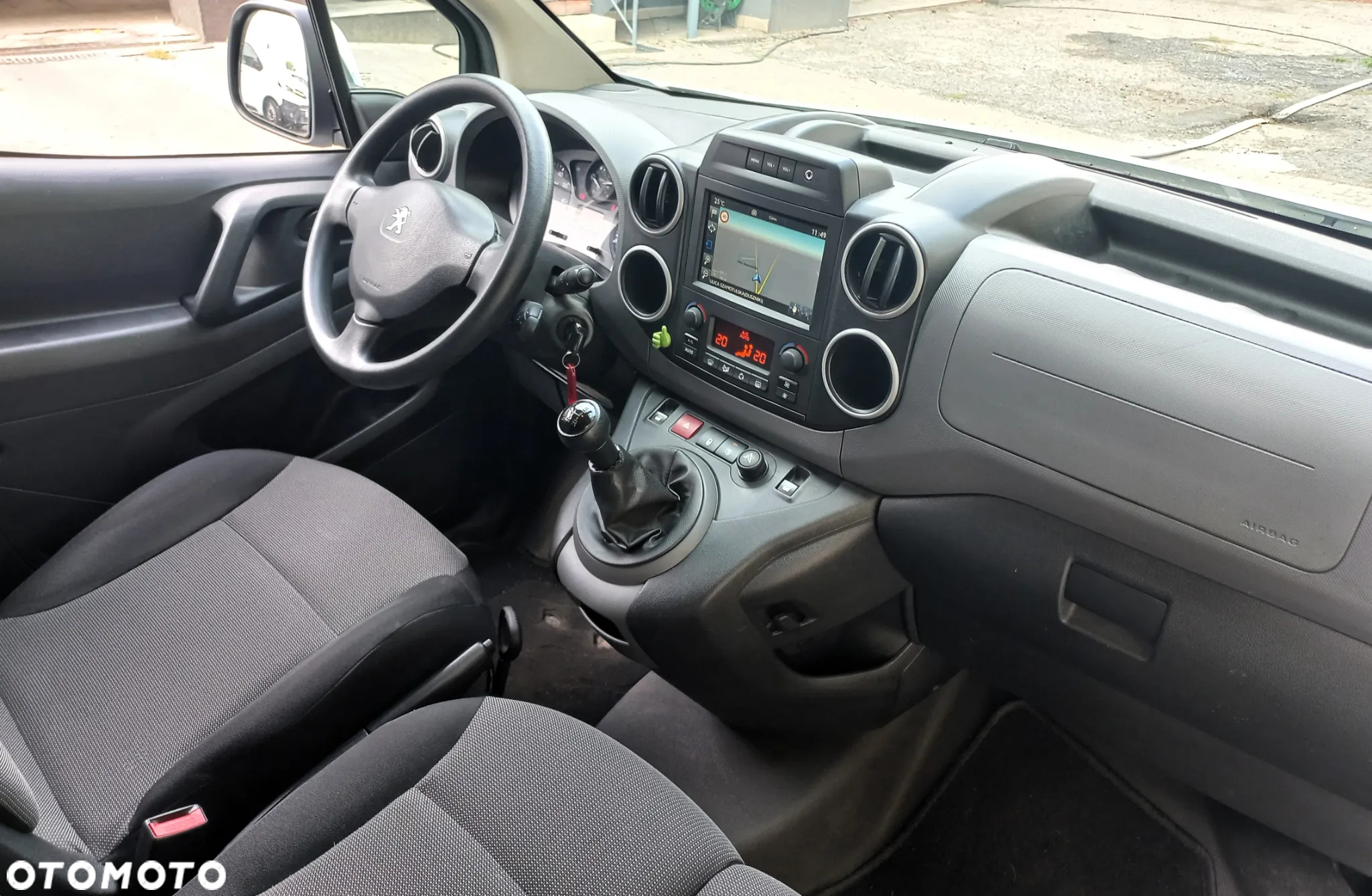 Peugeot Partner - 11