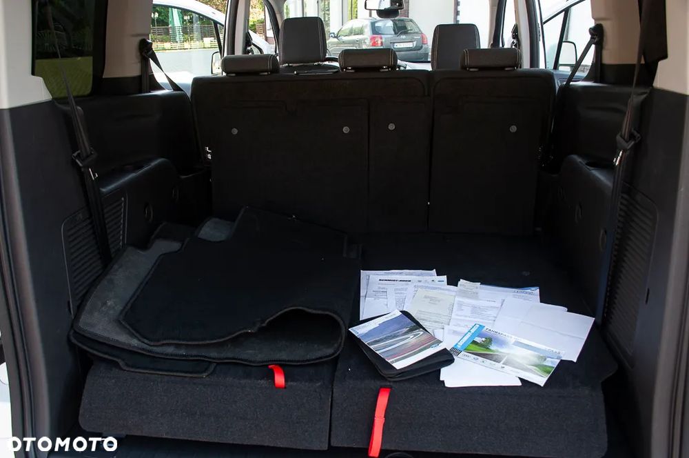 Ford Tourneo Connect Grand - 8