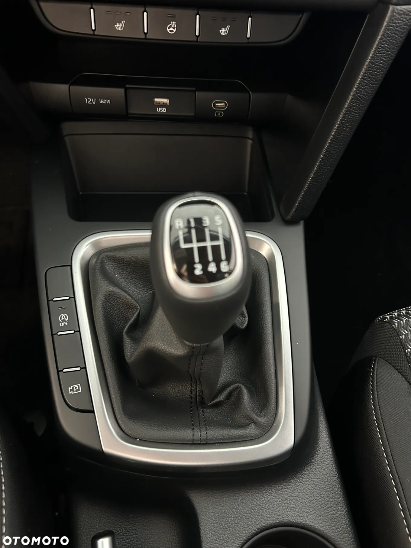 Kia XCeed 1.5 T-GDI M - 12