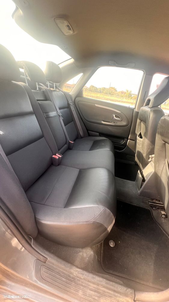 Volvo S40 1.6 - 11