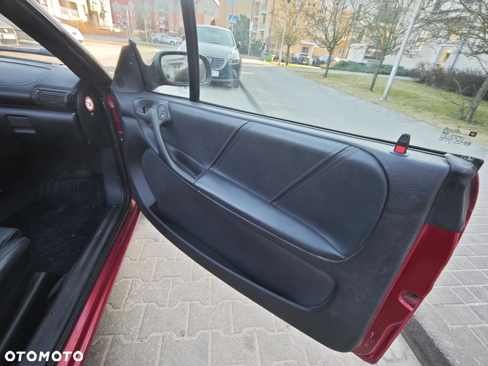 Opel Astra 1.6 GT - 26