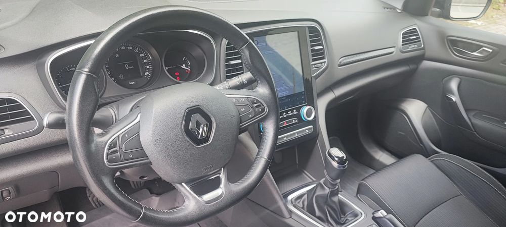 Renault Megane ENERGY TCe 130 EXPERIENCE - 32
