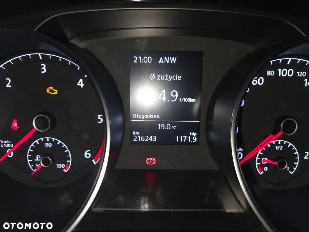 Volkswagen Touran 2.0 TDI SCR (BlueMotion Technology) Comfortline - 16