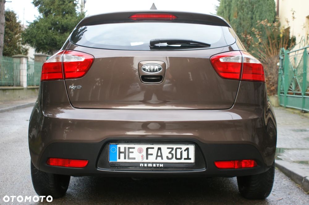 Kia Rio - 13