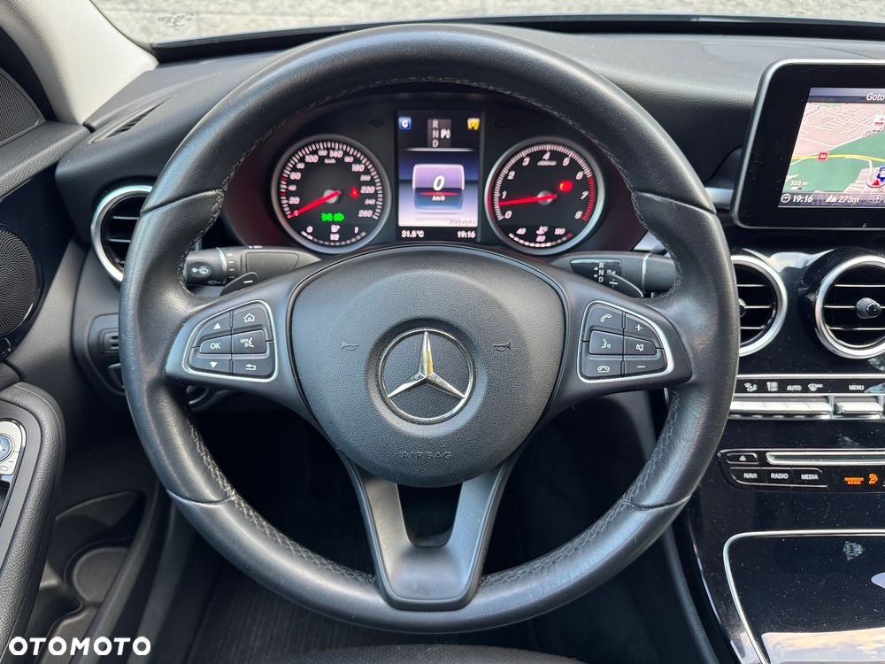 Mercedes-Benz Klasa C 200 7G-TRONIC Exclusive - 14