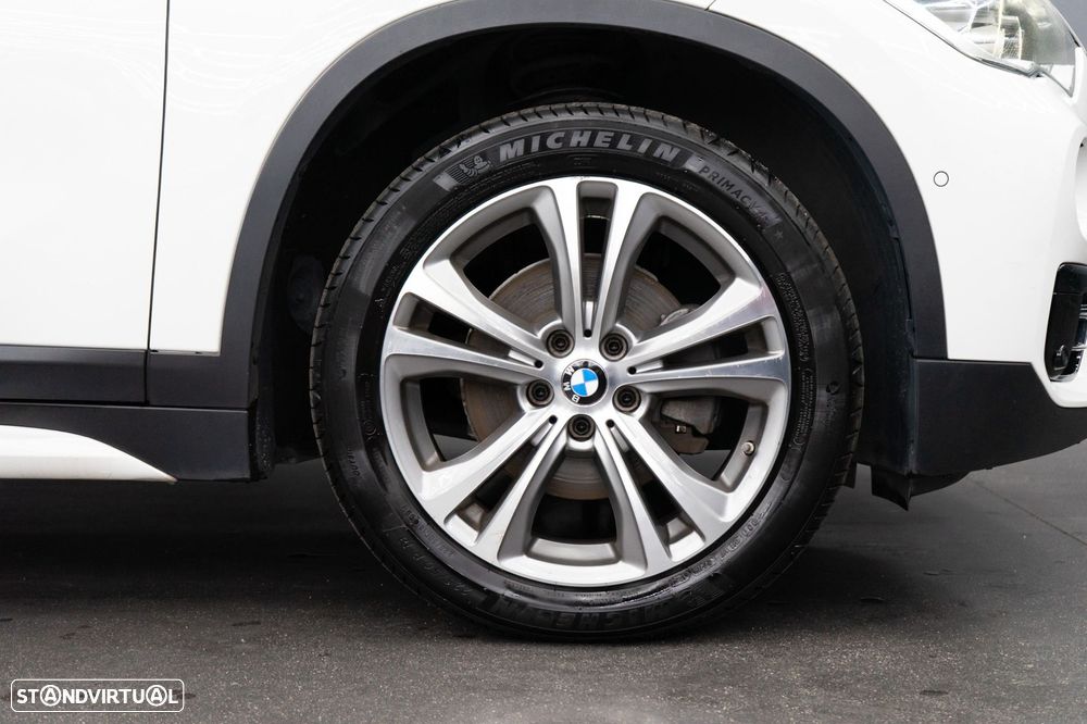 BMW X1 18 d sDrive Line Sport - 12