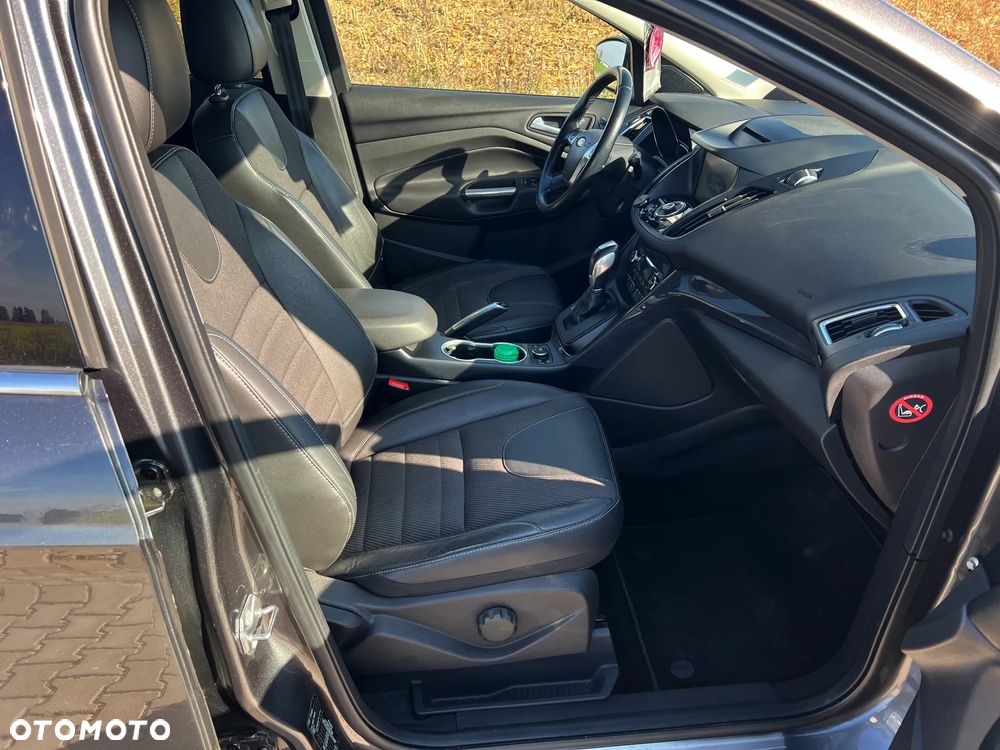 Ford Kuga 2.0 TDCi 4x4 Titanium - 16