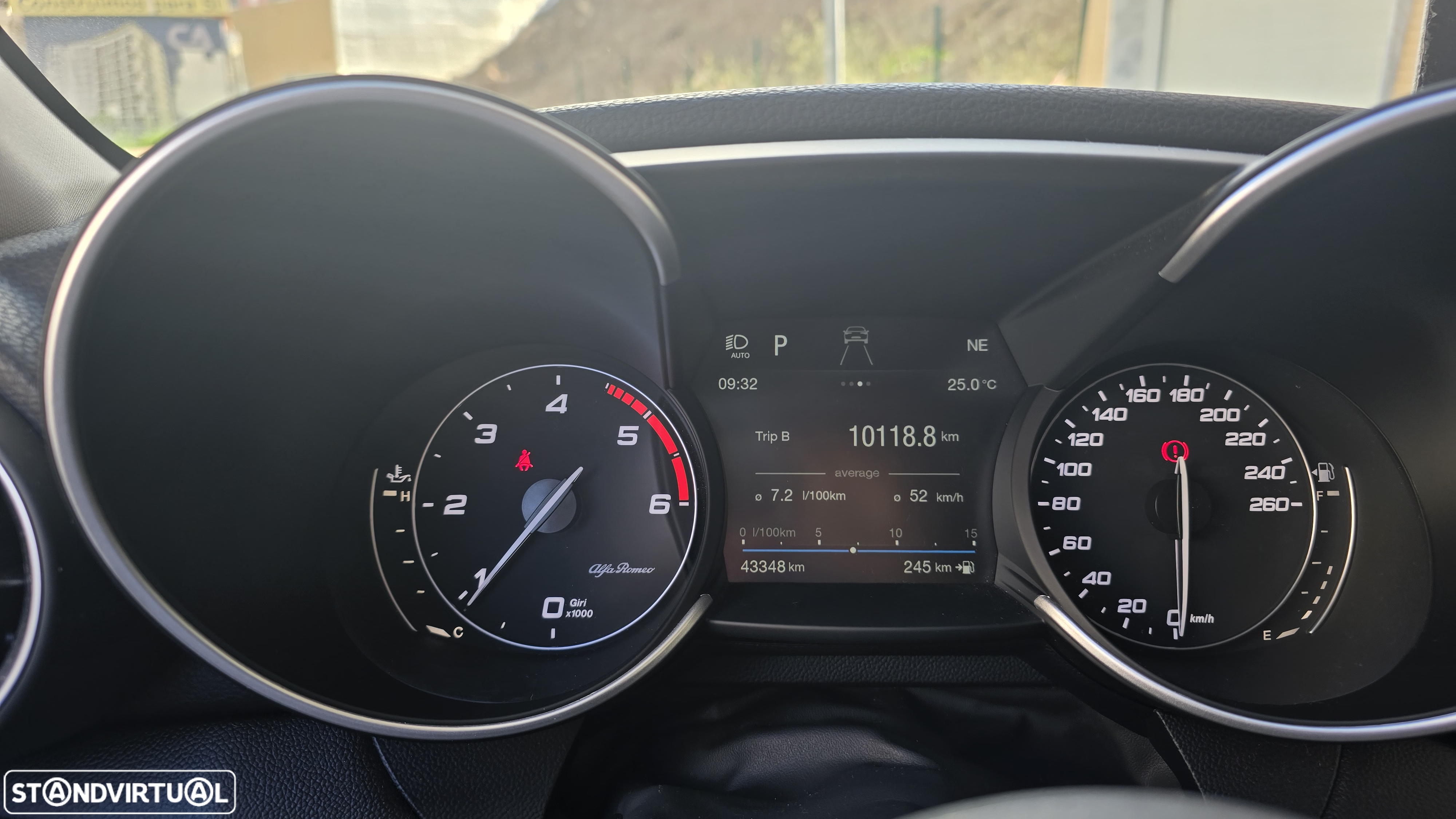 Alfa Romeo Giulia 2.2 D Veloce AT8 AWD - 25