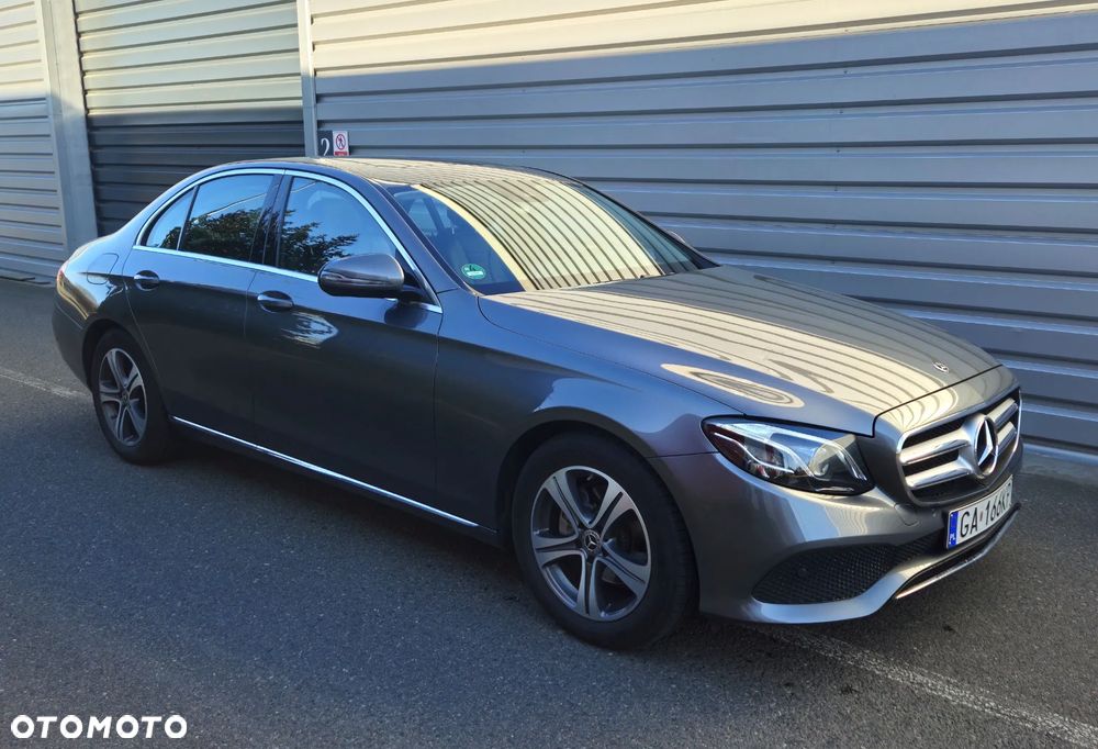 Mercedes-Benz Klasa E 200 4-Matic 9G-TRONIC - 3