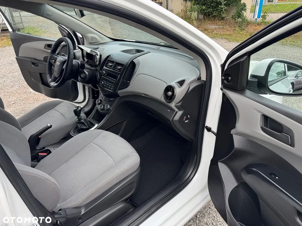 Chevrolet Aveo - 24